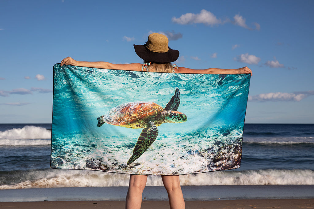 Warren Keelan // Art of the Sea - Sand Free Beach Towel - Glide Turtle